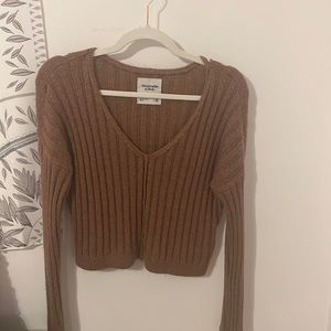 Abercrombie & Fitch cropped sweater